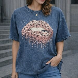 HRT & Luv Leopard Lips Graphic Tee NWT Boutique Washed Blue Shirt